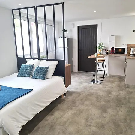 Au Petit Palois - Parking Prive - 5min Centre - 2personnes *