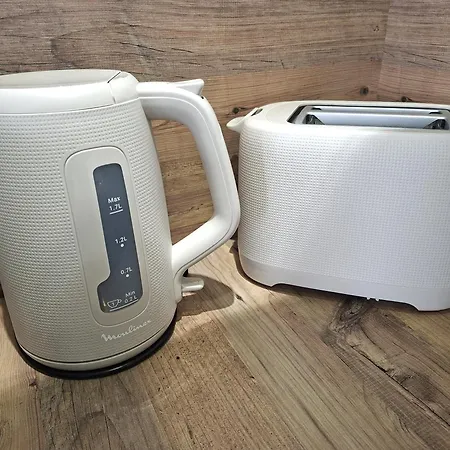 Apartment Au Petit Palois - Parking Prive - 5min Centre - 2personnes