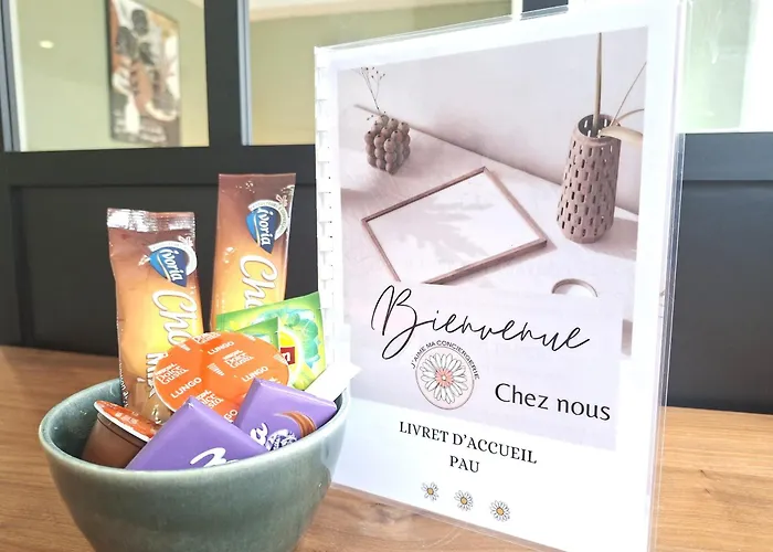 Au Petit Palois - Parking Prive - 5min Centre - 2personnes